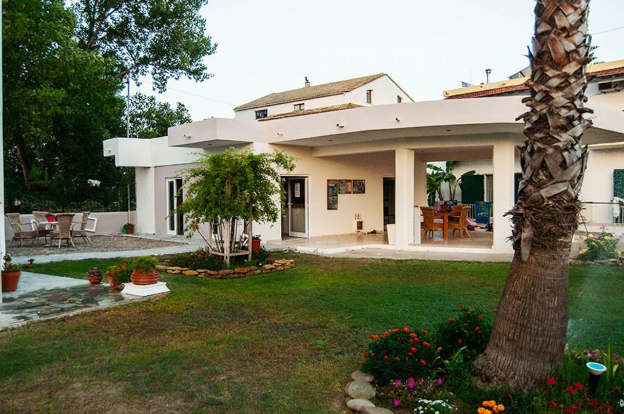 Apartment Cavos House