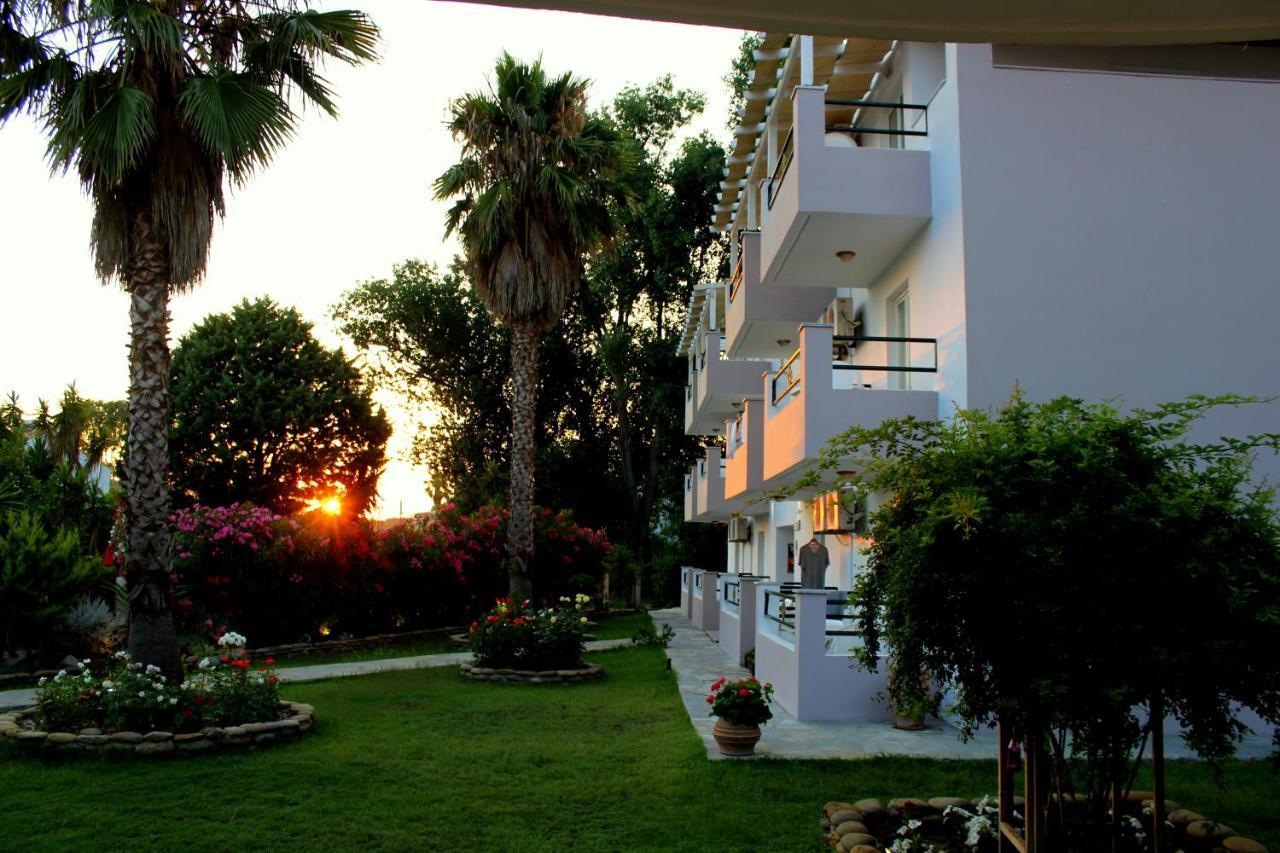 דירה Cavos Beach House